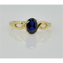 Gold single stone sapphire ring hallmarked 9ct