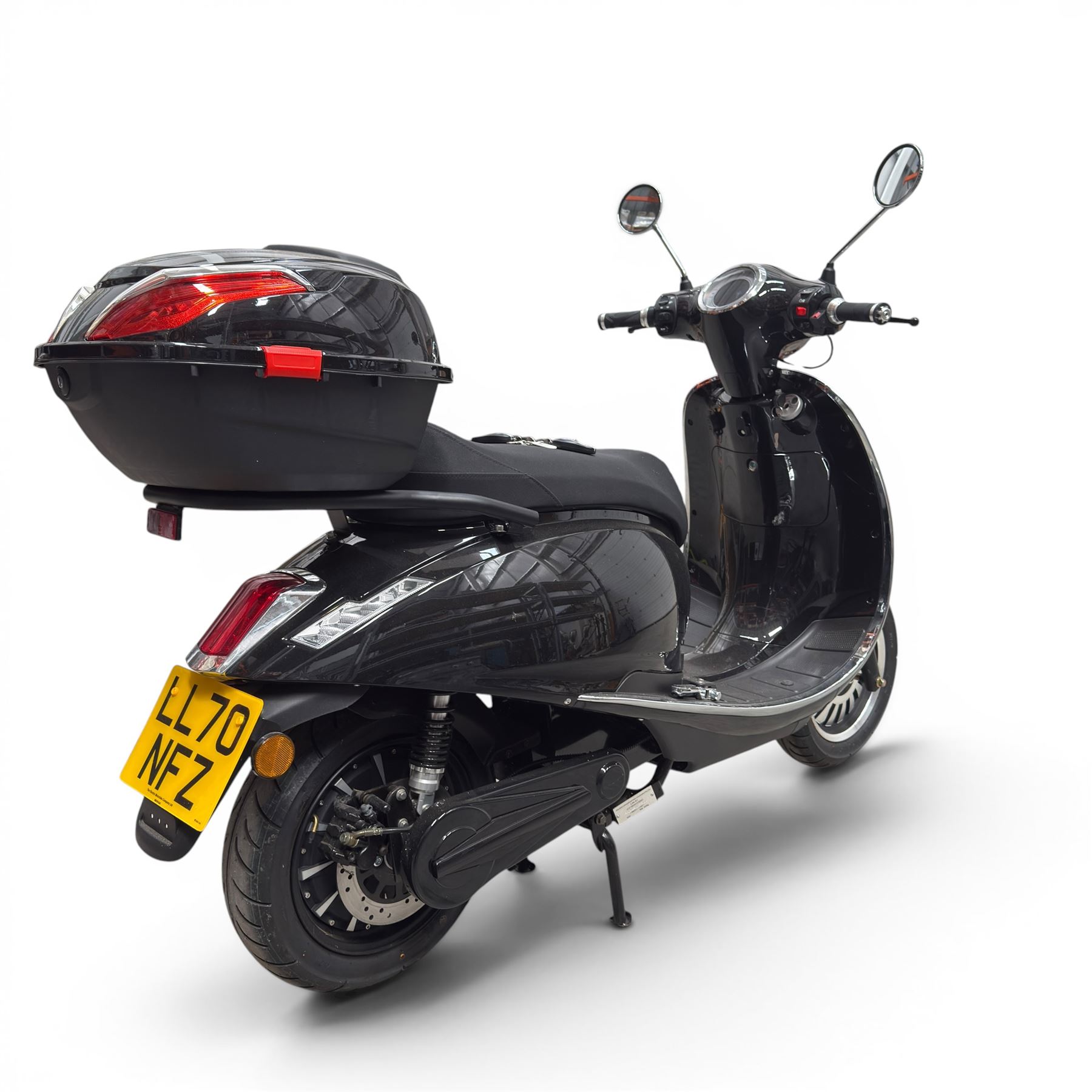 Sakura JS2A - 4000W electric scooter (125cc equivalent), 2 Miles, LL70 NFZ