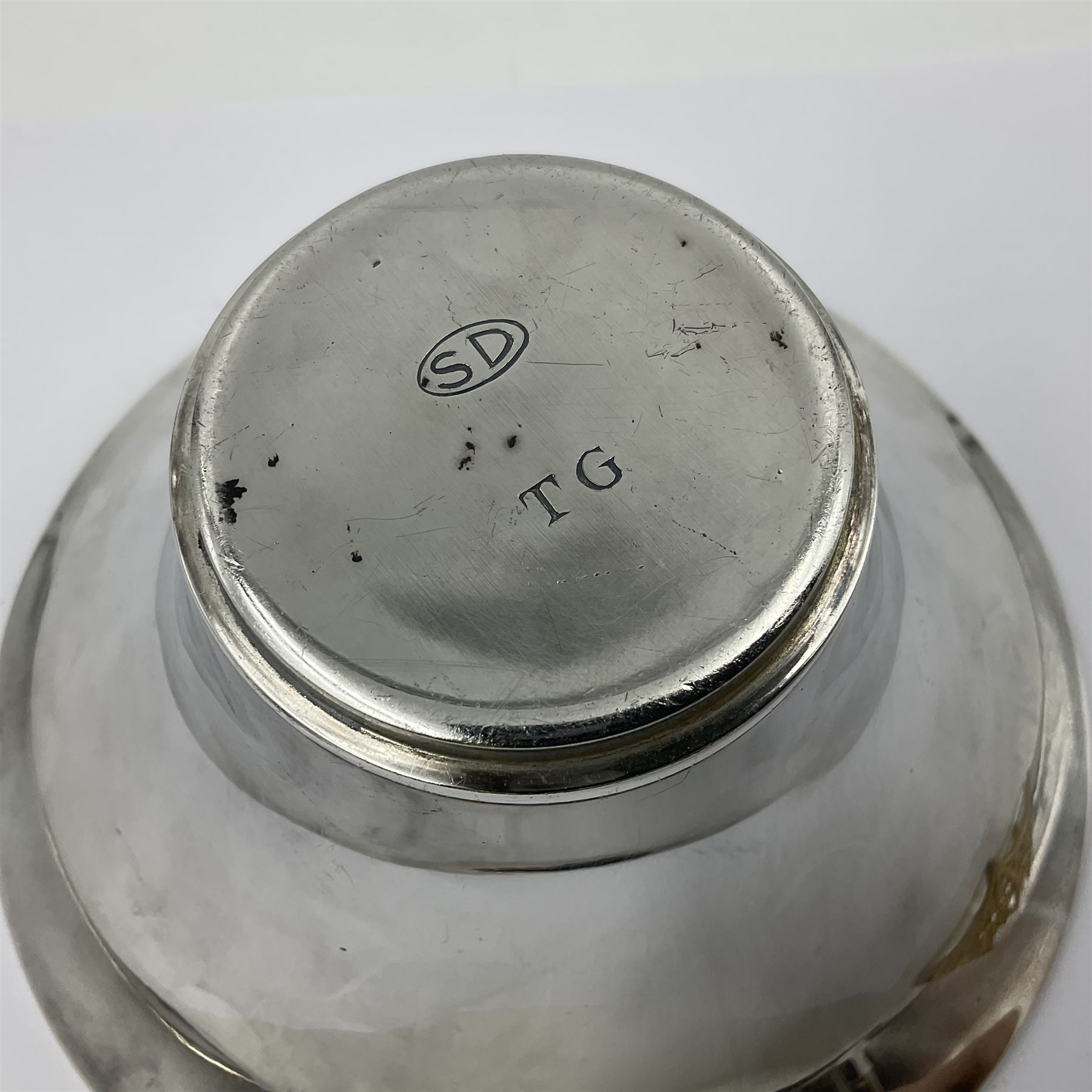 Modernist silver plated candelabra centrepiece by Stuart Devlin, with six pierced gilt branches supporting a central tapering cylindrical rose bowl and six fluted candle holders, with detachable star shaped gilt cover, stamped SD, TG to underside of central bowl, overall H17cm