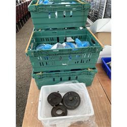 1lb 4.5 Inch pork pie die, base maker, lidder and 149 pie tins - THIS LOT IS TO BE COLLECTED BY APPOINTMENT FROM DUGGLEBY STORAGE, GREAT HILL, EASTFIELD, SCARBOROUGH, YO11 3TX