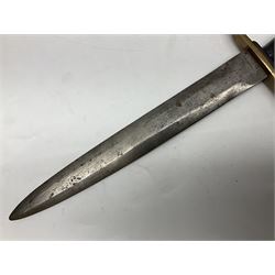 Italian Model 1891 bayonet with 30cm fullered blade; the crosspiece marked 'TERNI'; in associated brass and leather scabbard L43cm overall; and Knights Templar (?) short blade sword (no scabbard) (2)