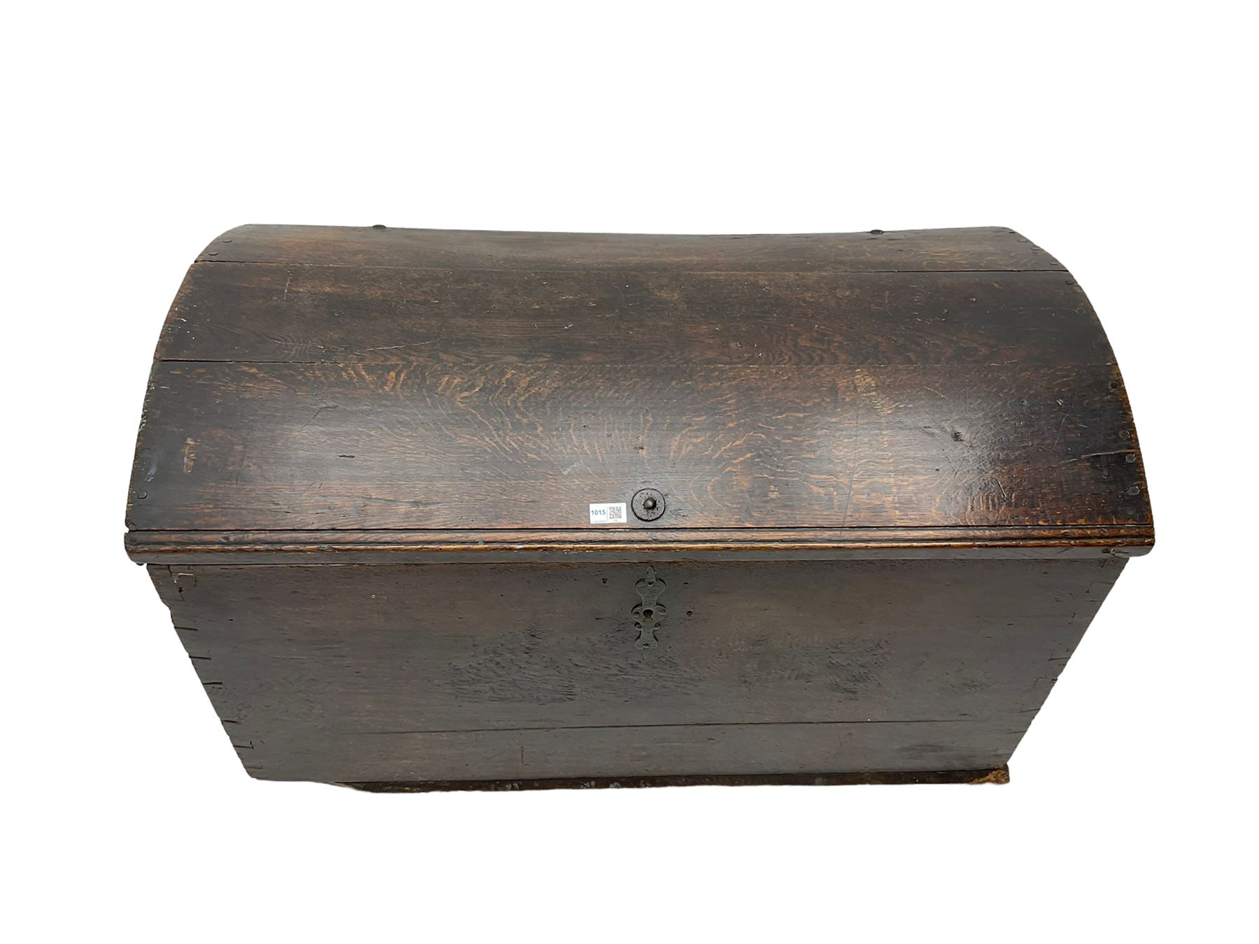 18th century oak blanket chest, hinged dome lid concealing fitted candle box 