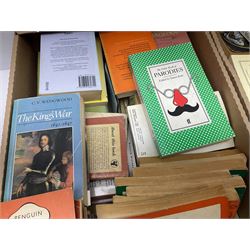 Collection of fiction and non fiction books, to include Penguin books, and titles by Evelyn Waugh, Ernest Hemingway and Gladys Mitchell, together with a chess set