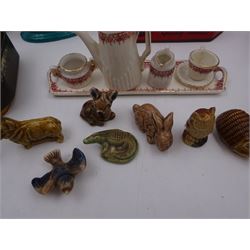 Minton table lighter decorated with a leaping salmon, signed T.Lee, with Ronson lighter mechanism, boxed, together with a Ronson Varaflame lighter, Stratton compact mirror, collection of Wade whimsies and a miniature Gemma teaset