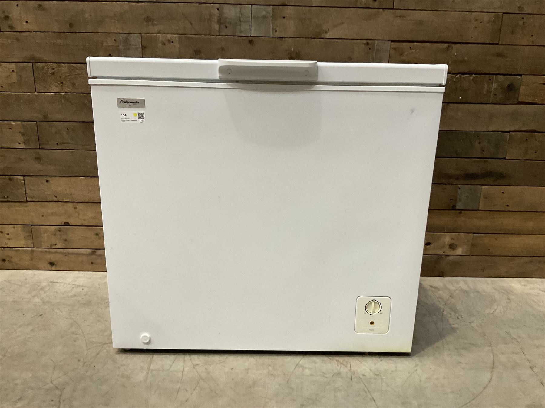 Fridgemaster MCF 194 chest freezer