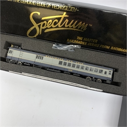 Bachmann Spectrum Master Railroader Series HO scale - two Baltimore & Ohio locomotives comprising 81404 EMC Gas Electric (Doodlebugs) No.6005 and 2-8-0 tender locomotive No.2784, both boxed with paperwork (2)