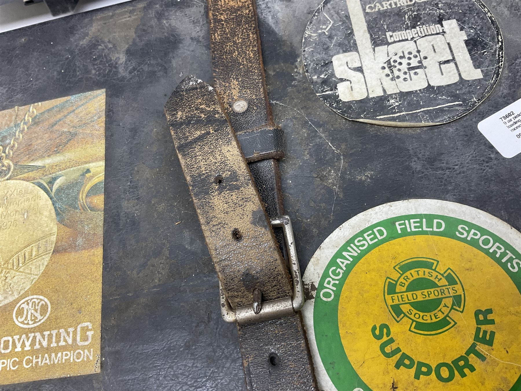 Browning black plastic shotgun case to accommodate 76.2cm (30