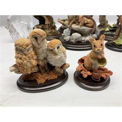 Quantity of Country Artists figures, comprising Woodland Visitors G800, Otter Family CA 552, Barn Owl CA 431, Wren CA 81, Mouse and Acorn CA784, Kingfisher - Broadway CA422, Early Days - Barn Owlets CA 720, together with two Border Fine Arts figures comprising Woodcock by James Harvey, 1985 and First Outing, Many with original boxes (9)