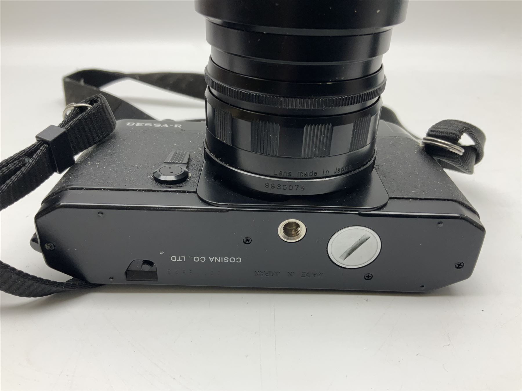 Voigtlander Bessa-R rangefinder camera body, serial no. 00118622, with 'Voigtlander Nokton F 1.5 50mm' lens, serial no. 9960078 and 'Voigtlander Ultron 35mm F 1.7' lens, serial no.9050024 