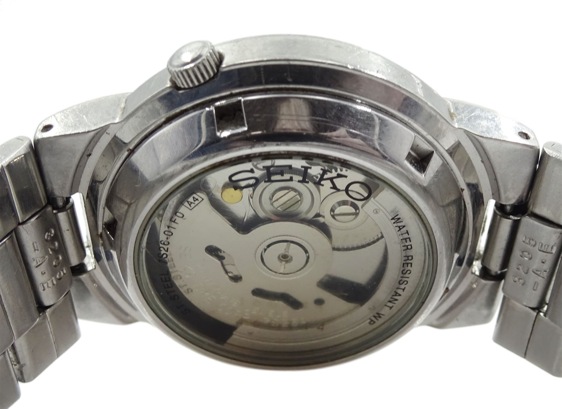 Seiko Lord Matic automatic gentleman's stainless steel bracelet wristwatch, No. 5606-7190 and a Seiko 5 automatic stainless steel bracelet wristwatch, No.7S26-01F0-A4, both 21 jewels, with day/date apertures and boxed