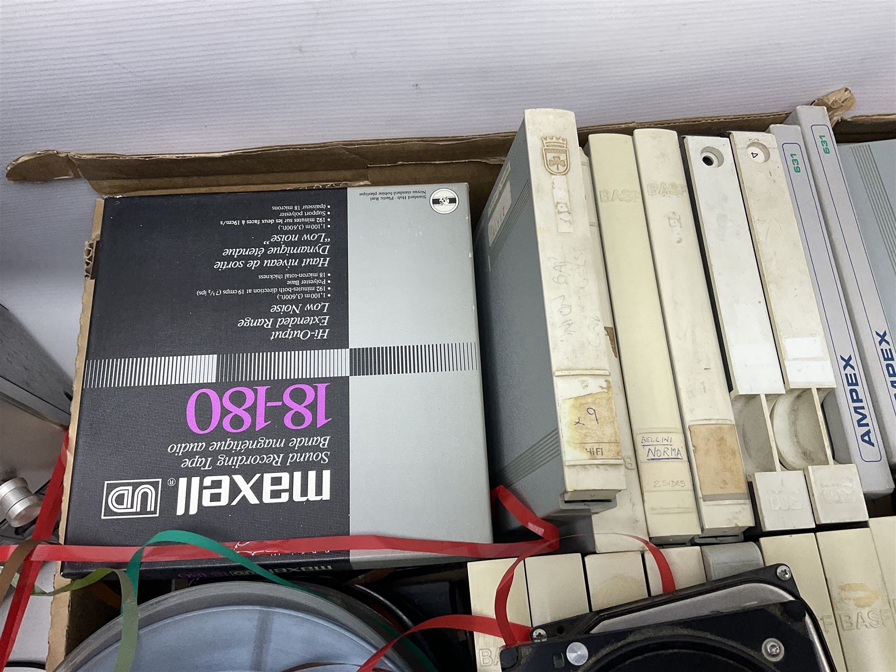 Realistic TR-3000 Logic Control stereo tape deck reel to reel HiFi, with a large collection of reels 