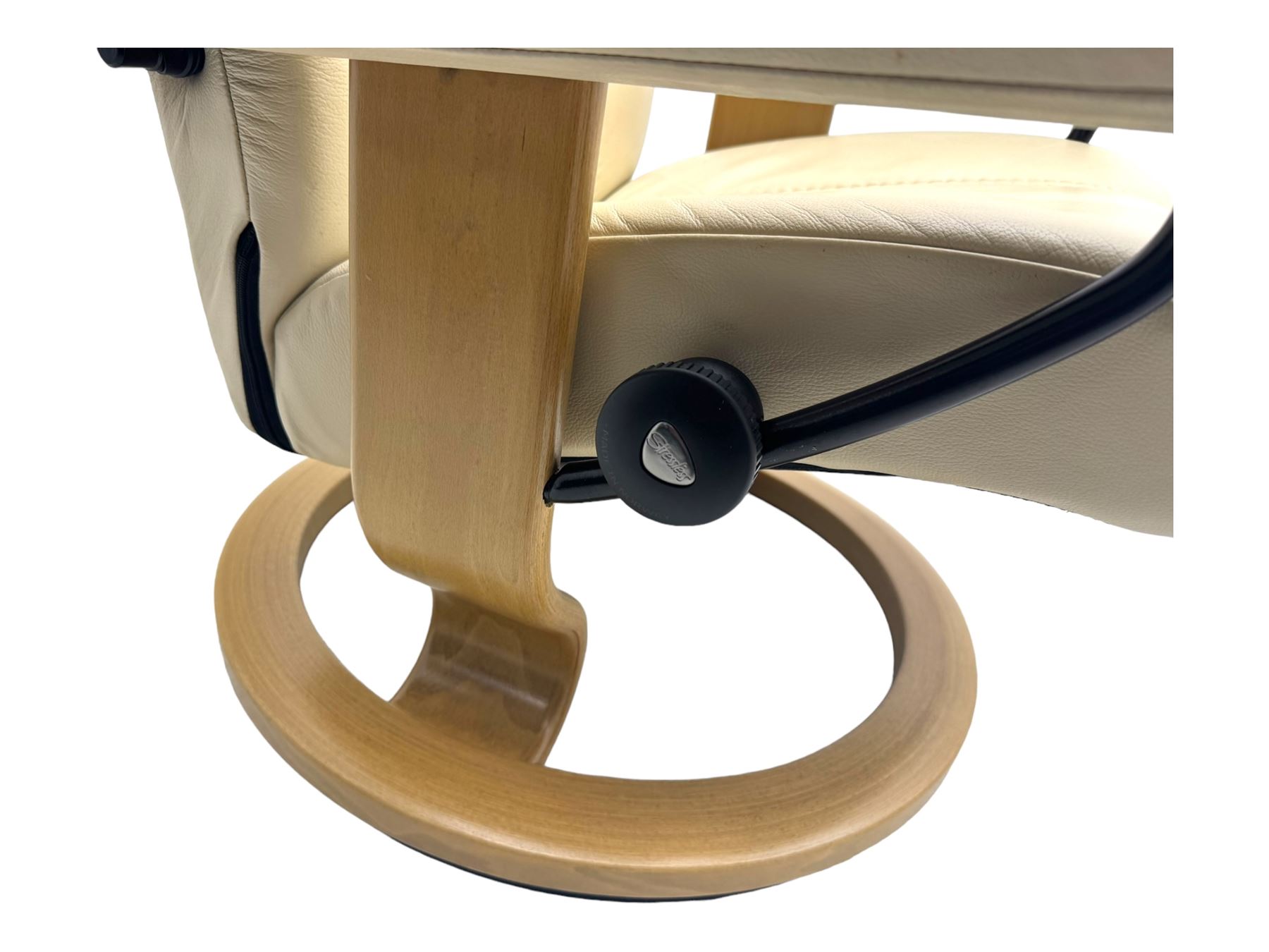 Ekornes Stressless - swivel and reclining armchair upholstered in cream leather, high back and padded armrests, raised on circular base