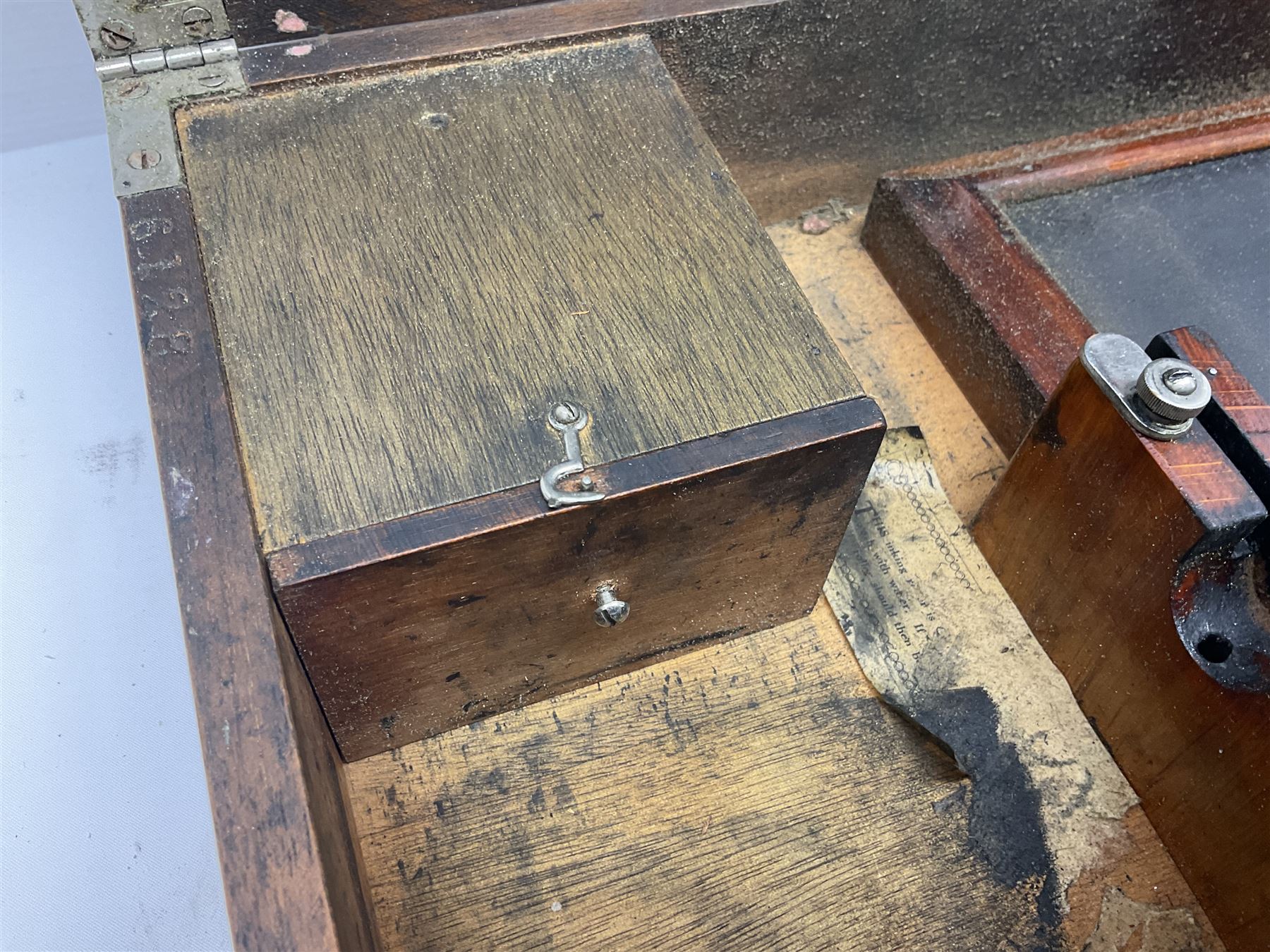 Underwood standard duplicator, in original wooden box, with gilt lettering to cover