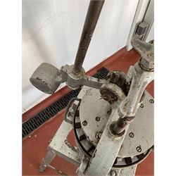 Record - All British cast iron 38 section manual dough divider, with tray - THIS LOT IS TO BE COLLECTED BY APPOINTMENT FROM DUGGLEBY STORAGE, GREAT HILL, EASTFIELD, SCARBOROUGH, YO11 3TX