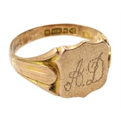 Early 20th century rose gold signet ring, Chester 1915, approx 3.3gm