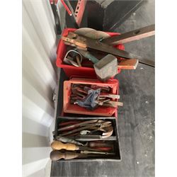 Joiners tools, chisels, saws, planes, folding work benches, etc.  - THIS LOT IS TO BE COLLECTED BY APPOINTMENT FROM DUGGLEBY STORAGE, GREAT HILL, EASTFIELD, SCARBOROUGH, YO11 3TX