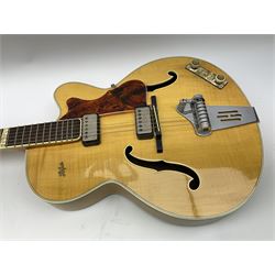 Hofner President semi-acoustic guitar with pearline mounts L104cm, in carrying case