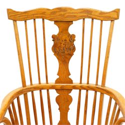 Quality set of six (4+2) golden figured and burr oak Windsor chairs, the yoke-shaped cresting rail over a vasiform shaped splat and spindle back, shaped saddle seat raised on turned supports united by crinoline stretcher