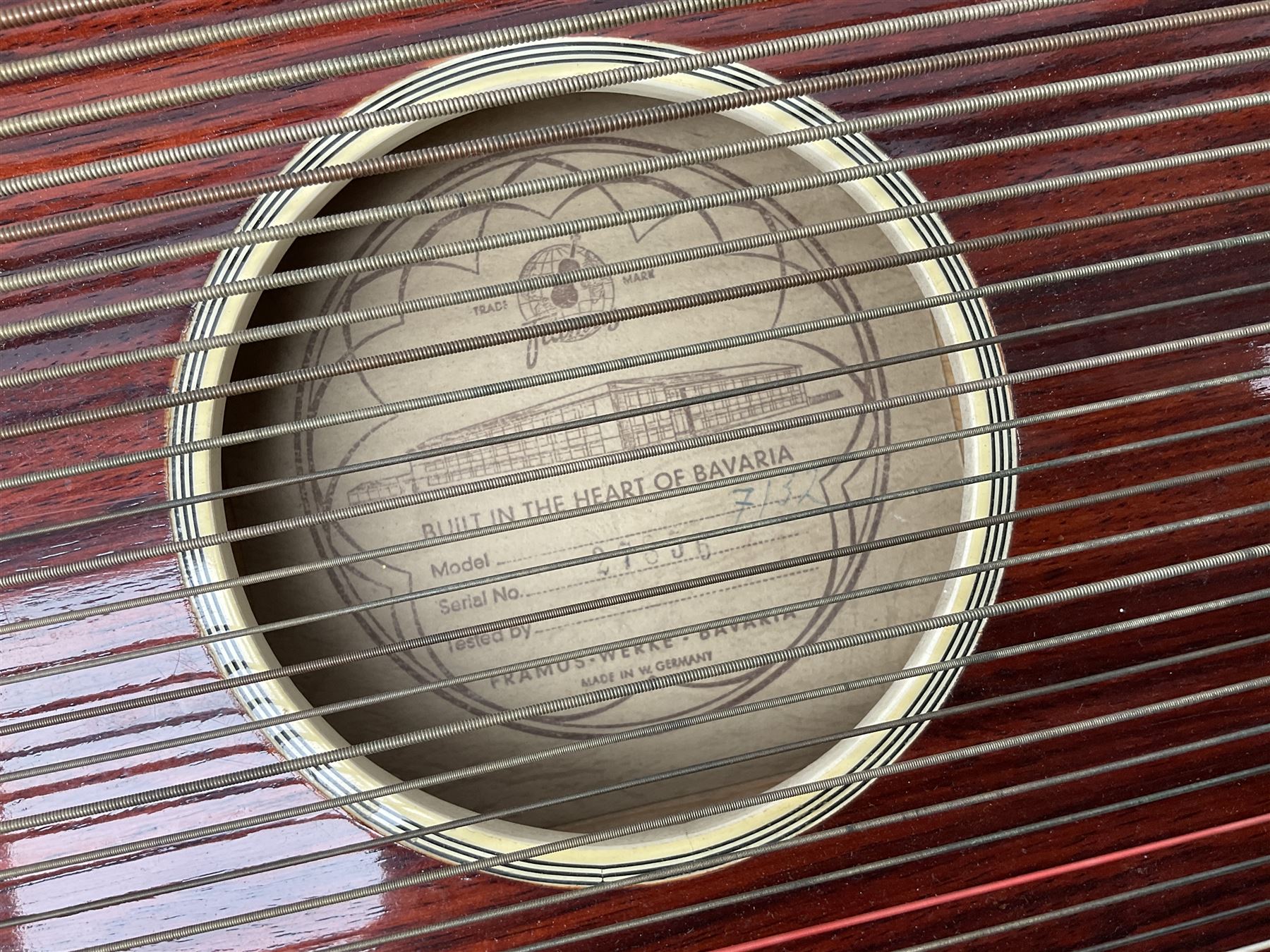 Framus Bavaria model 7/32 guitar zither, serial no.27856, bears label,  L72cm