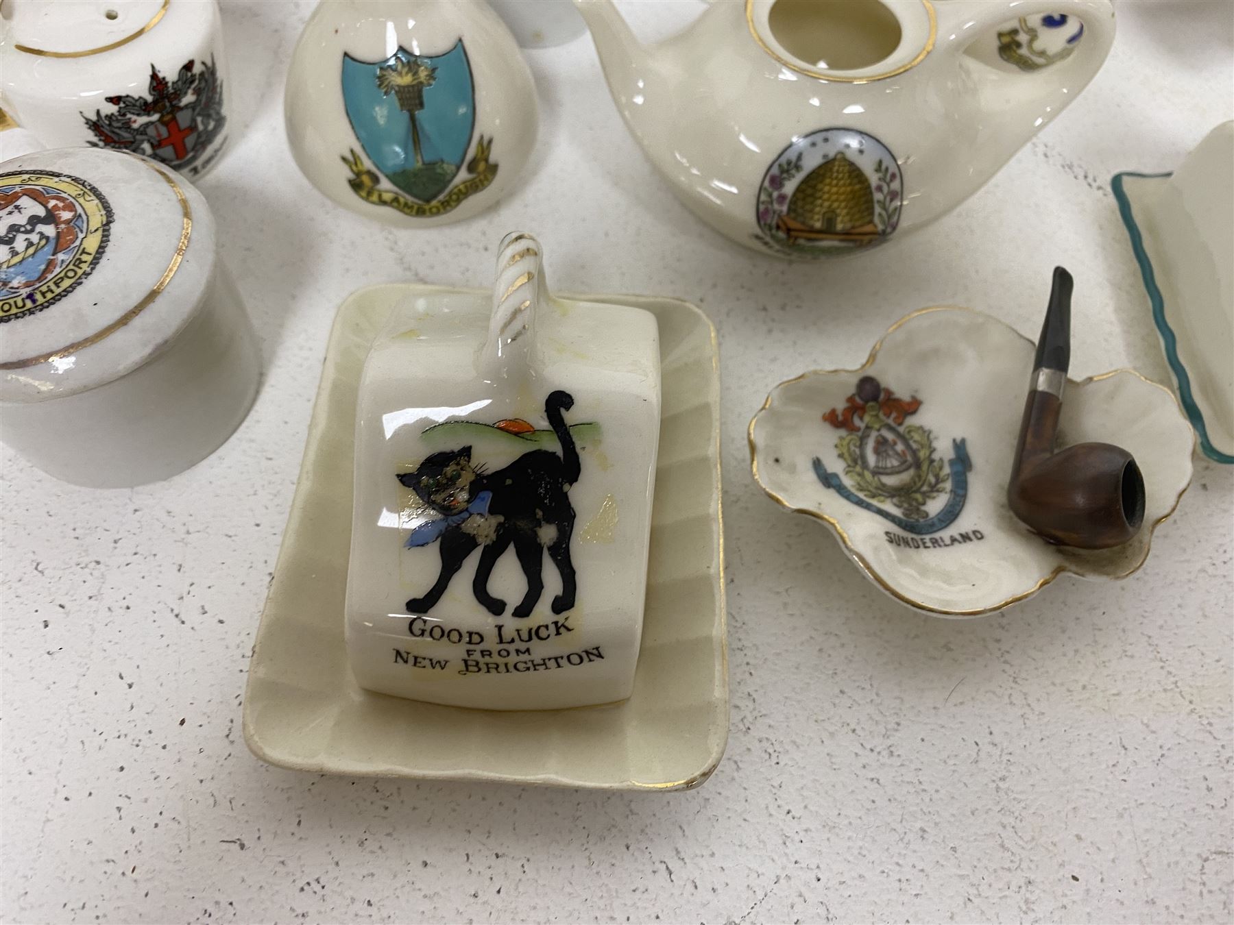 Collection of crested ware ceramics and similar, including items by W.H.Goss, Arcadian, Willow Art, etc 