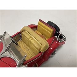 Franklin Mint - five 1:24 scale die-cast precision models comprising 1930 Bugatti Royale Coupe Napoleon, 1933 Duesenberg SJ Twenty Grand, 1935 Mercedes Benz 500K Special Roadster, 1938 Jaguar SS-100, and 1947 Bentley 