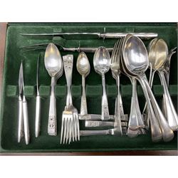 Oneida Community silver plated canteen of cutlery, decorated in the Coronation pattern, cased, together with additional silver plated cutlery
