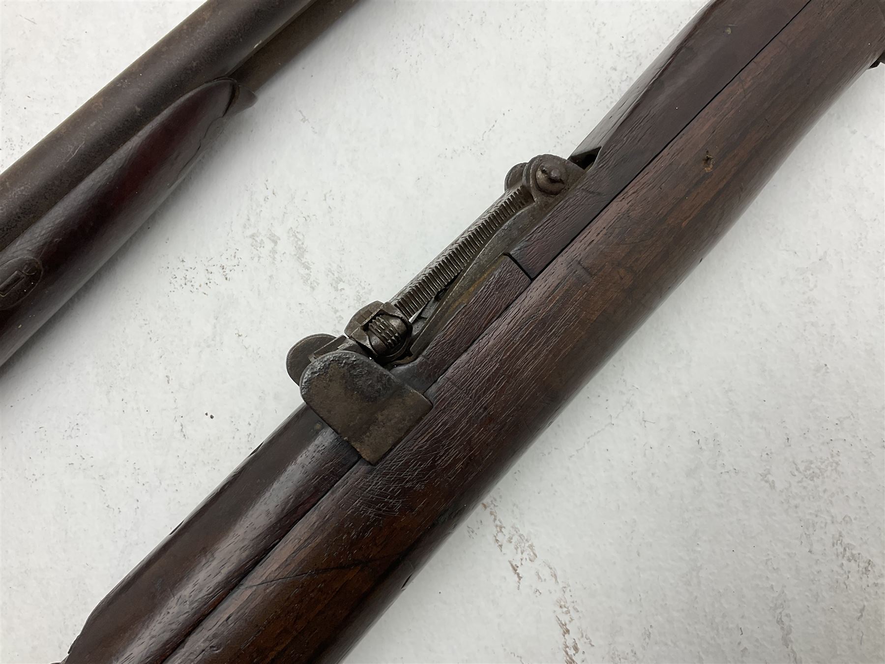 WW1 Lee Enfield SMLE .303 bolt action rifle with 63.5cm barrel and