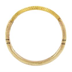 King Edward VII 1902 gold full sovereign curved coin ring, on 9ct gold soldered shank