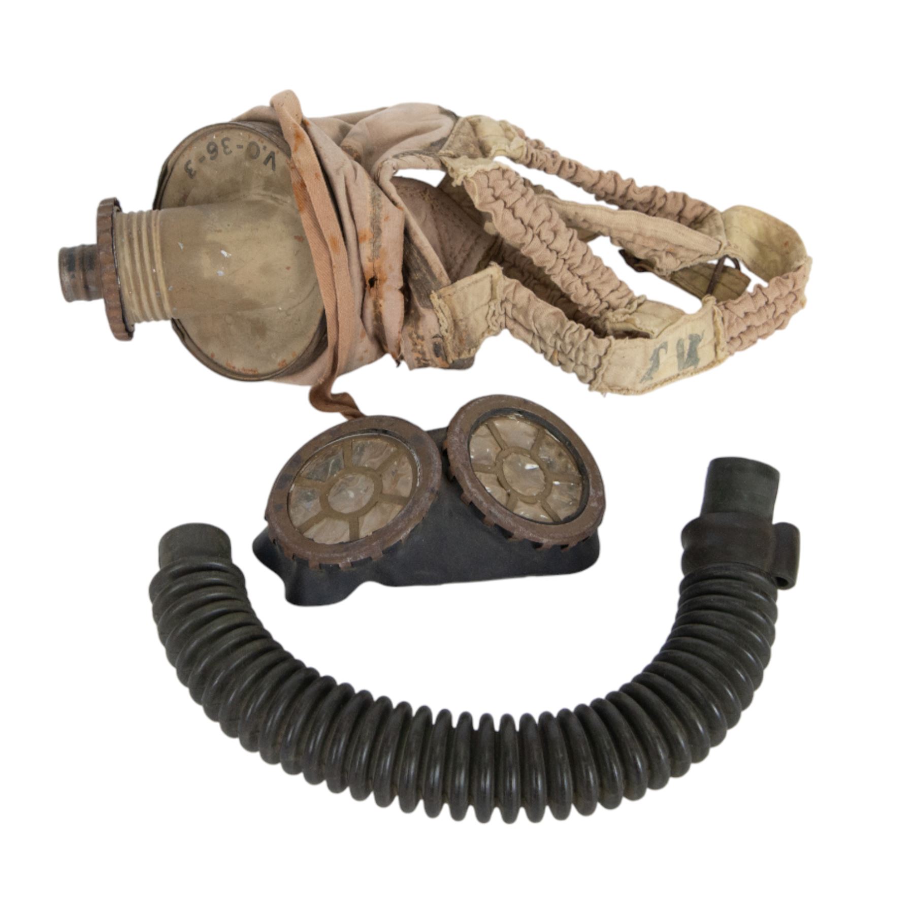 Ligne Maginot army issued French gas marks, circa 1940, used by artillery troops, in canvas bag