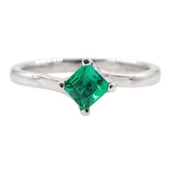 18ct white gold square cut emerald ring, stamped 750