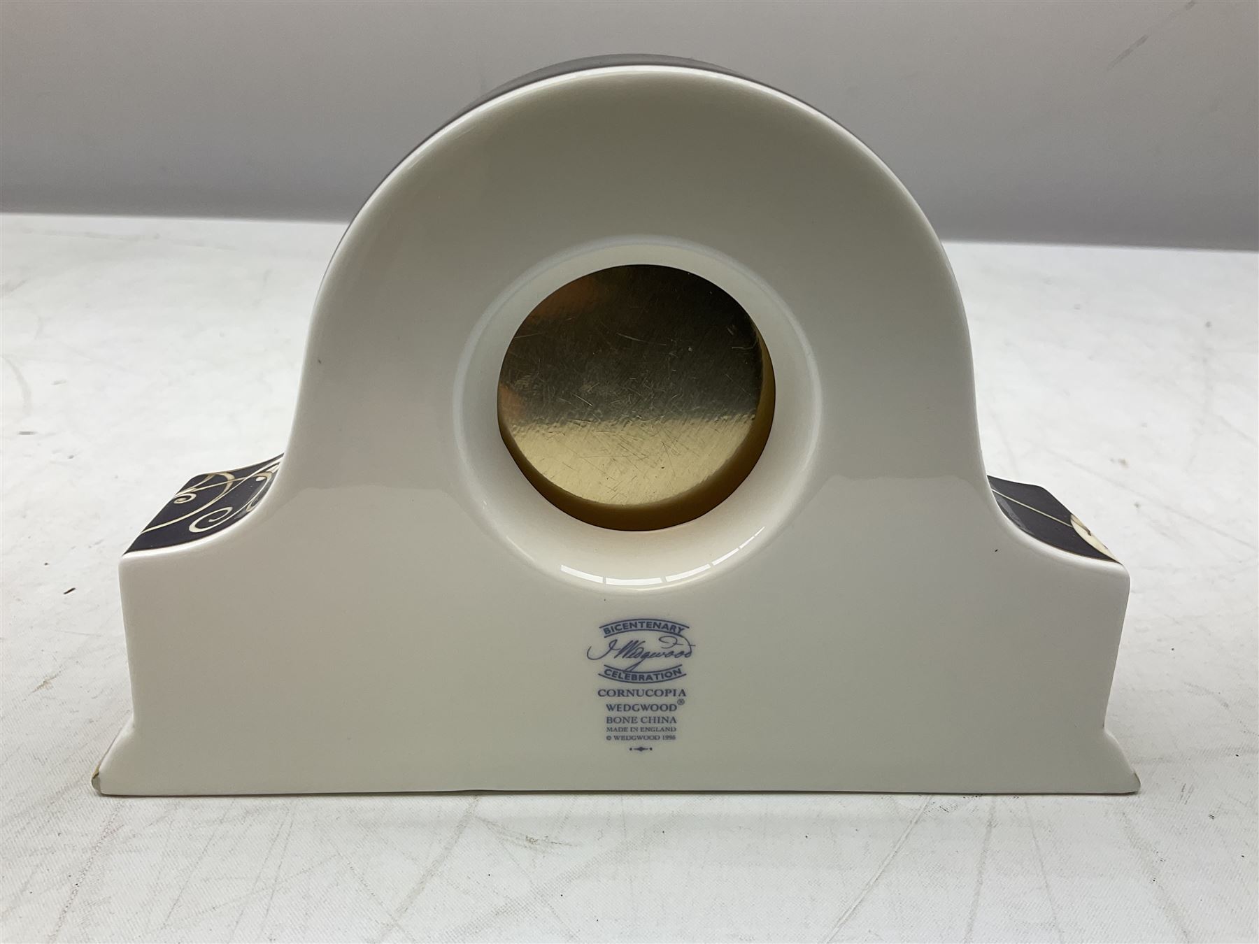 Wedgwood Cornucopia quartz mantel clock, H11cm