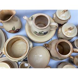 Hornsea Pottery Yeovil pattern part tea and dinner service, to include seven dinner plates, cheese dish and cover, water jug, four storage jars of various sizes etc (60) 