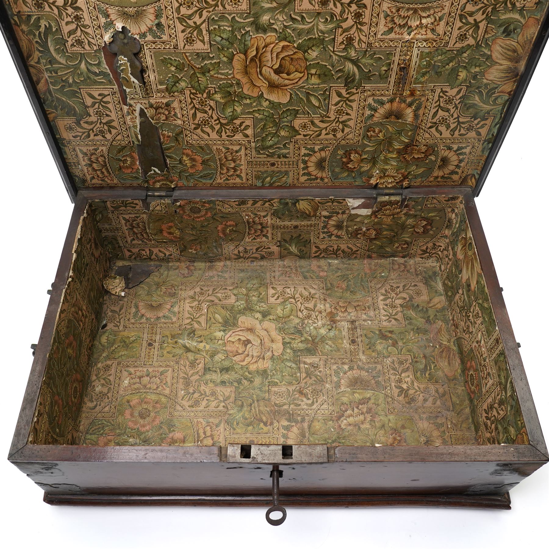 Late 18th century Colonial ship's travelling chest with paper lined interior and side carrying handles W51cm
