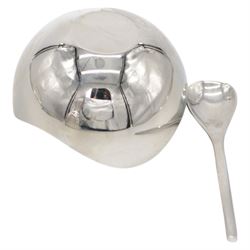 Georg Jensen stainless steel salt cellar and spoon designed by Helle Damkjer in original box, togehter with pitcher and cake slice 