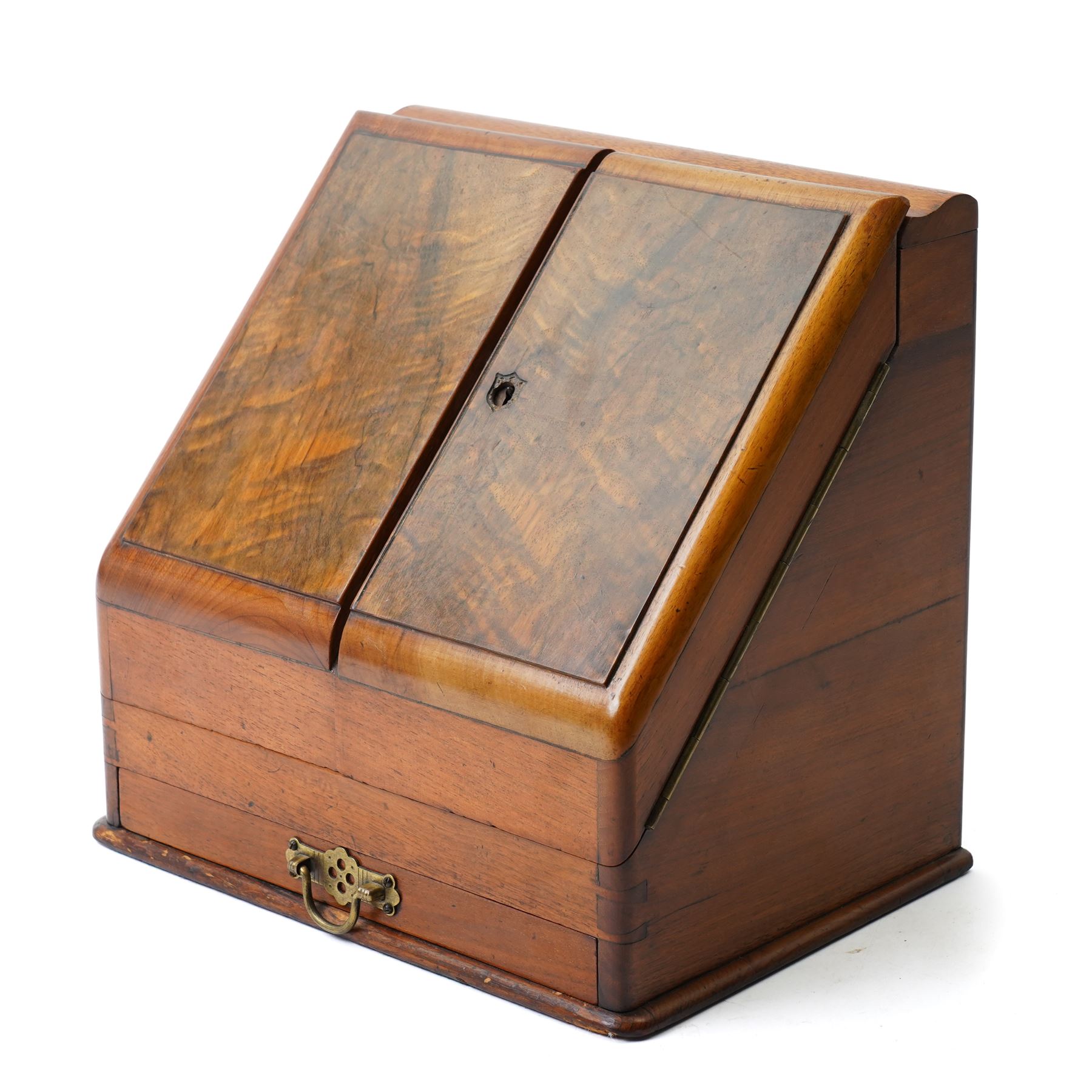 Edwardian walnut stationery casket, the dividing doors revealing a fitted interior with stationery racks and perpetual calendar, single drawer under W30cm