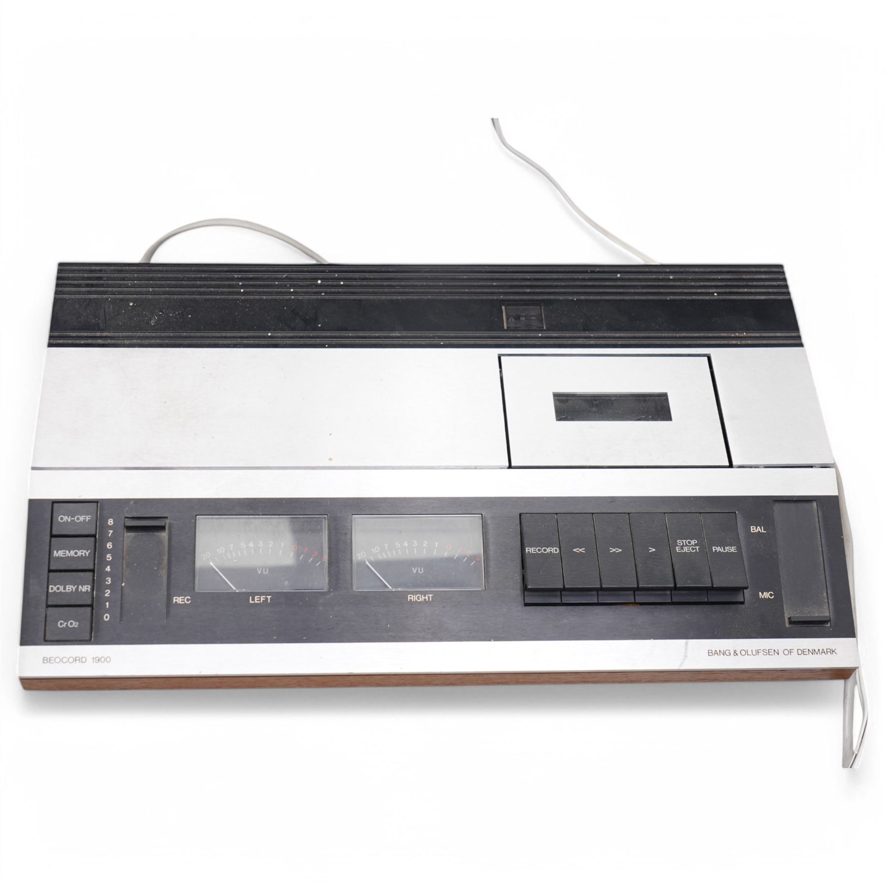 Bang & Olufsen Beocenter 7007, Beocord 1900, Beomaster 2200 and pair of Beovox speakers