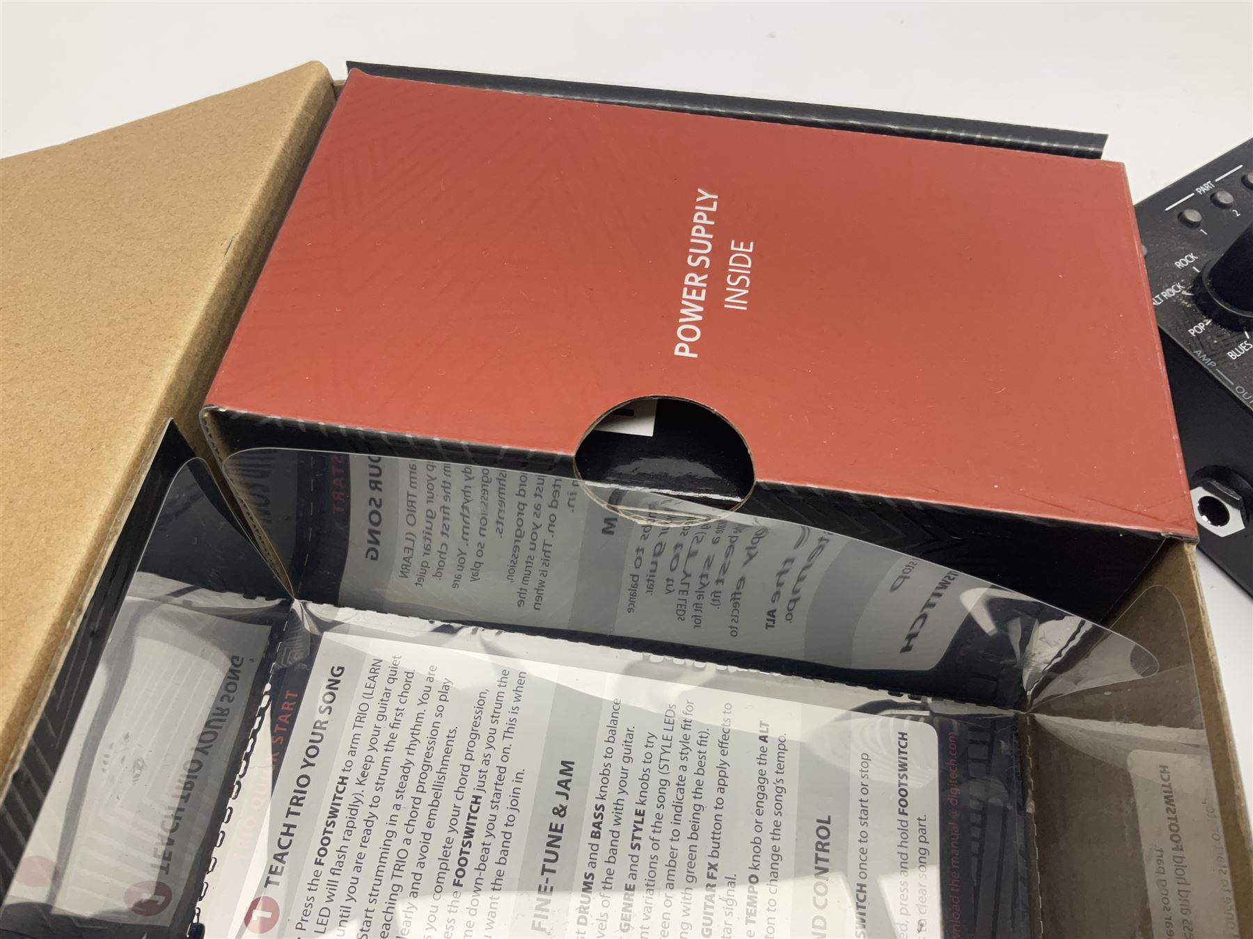 Harman DigiTech Trio Band Creator; boxed with power supply, lead and paperwork; and Pylepro PPDLAI guitar multi effects controller (2)