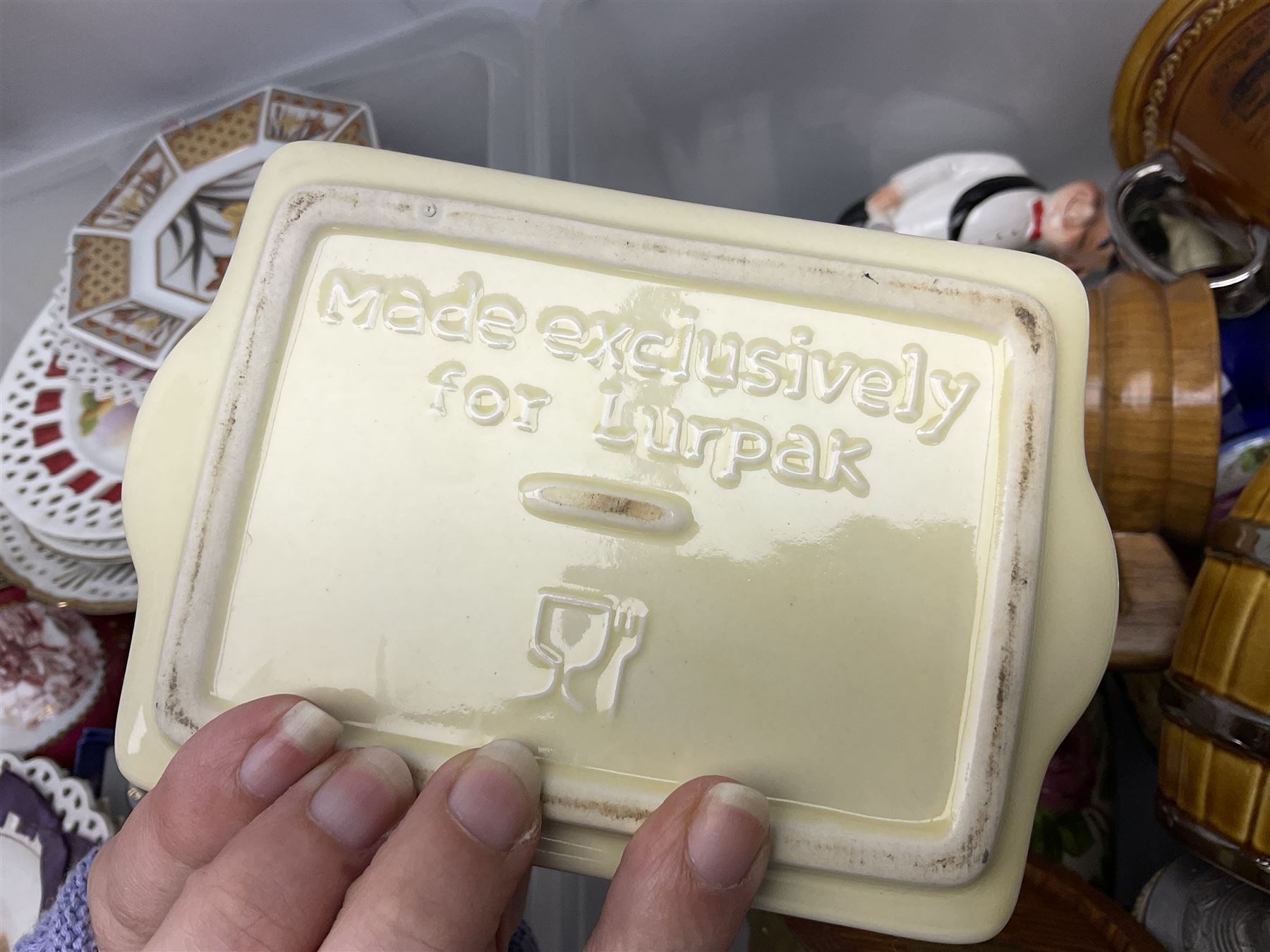 Large collection of ceramics, to include Regal ceramics eggs, Grafton tea trio, Lurpak toast rack, butter dish and egg cups, etc in three boxes 