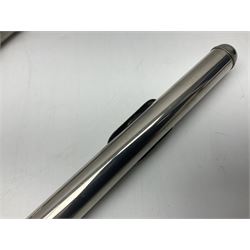 Lafleur three-piece flute, serial no.3357; in fitted carrying case