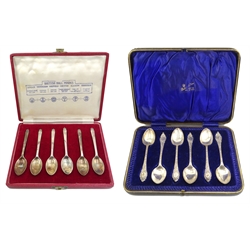 Set of six British Hallmarks silver spoons and a set of six teaspoons by Fattorinit & Sons Sheffield 1904 both cased approx 6oz