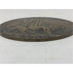 WW1 bronze memorial plaque named to John Hunt