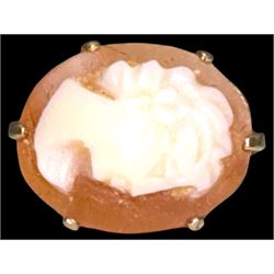 9ct gold cameo brooch and a pair of 9ct gold cameo earrings, all hallmarked 