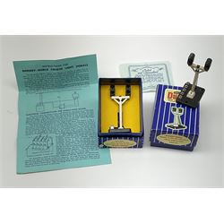 Hornby Dublo - twelve electric semaphore signals comprising four ED1 Single Arm; two ED2 Double Arm; one ED3 Junction Signal Upper Quadrant; one 5045 Colour Light Signal - Single (Home); two ES6 Colour Light Signal -Single (Distant); and two 5047 Colour Light Signal - Junction (Home); all boxed (12)