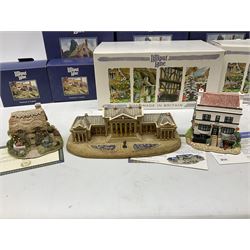 Eight Lilliput Lane models, including Gertrude's garden, Cruck End, Honeysuckle cottage, The Pottery, Huddersfield Railway Station, The Magpie Cafe, Amberly Rose, Summer Days and Shades of Summer, all boxed with deeds