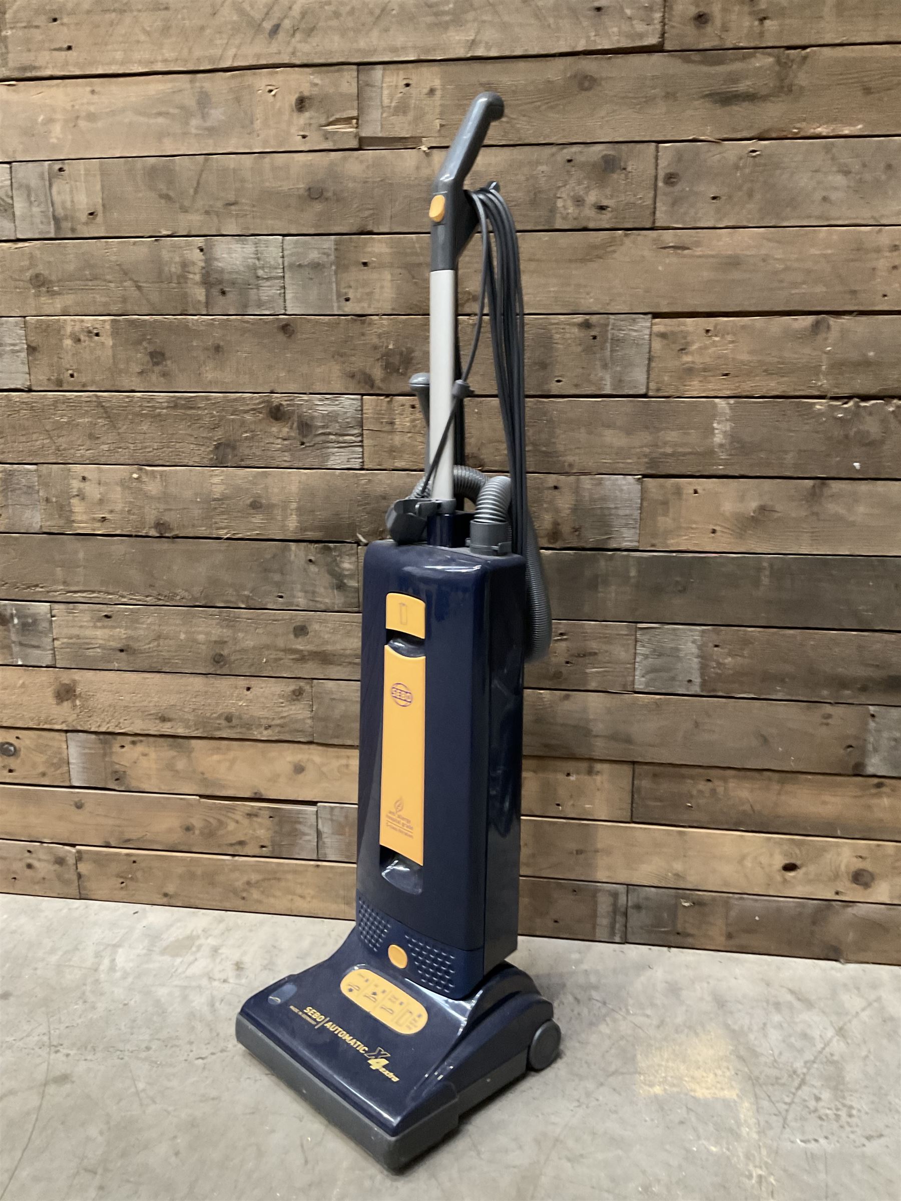 Sebo X4 Extra vacuum cleaner, anti allergy grade