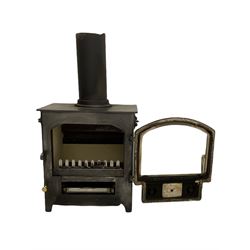 Town & Country Fires - 'Little Thurlow' smoke control eco multi-fuel stove, 5kW output, retail price - £1,456
