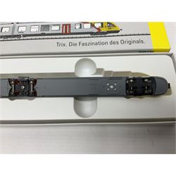 Trix Minitrix 'N' gauge - No.12363 'LINT' Diesel Powered Rail Car 'bendy' train; boxed; and No.11411 DB Zugset 'Danzas' goods set; boxed (2)