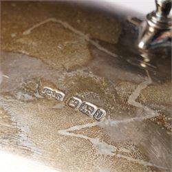 Edwardian silver oval bowl with gadrooned edge and on four paw feet W20cm Sheffield 1901 Maker James Dixon & Sons