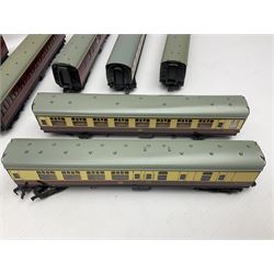 Hornby Dublo - ten passenger coaches including BR Mk.I Suburban Stock, BR Mk.I Passenger Coaches and All Brake and Stanier Stock; all unboxed (10)
