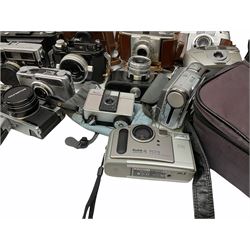 Collection of cameras, to include three Olympus Trip 35,  Balda Super Baldax, Seagull 4A TLR Camera, Pentax MG, Pentax-MV1, Yashica, two Yashica Electro 35, Rollei B35, Fujica 35 EE etc. 